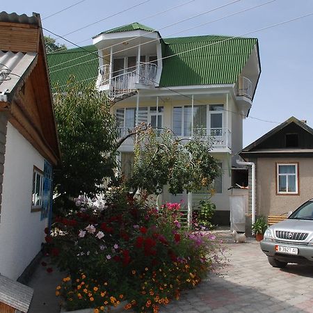 " У Татьяны" Hotel Cholpon-Ata Eksteriør billede
