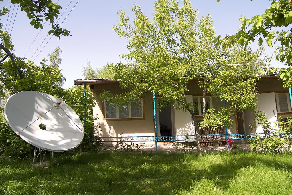 " У Татьяны" Hotel Cholpon-Ata Eksteriør billede