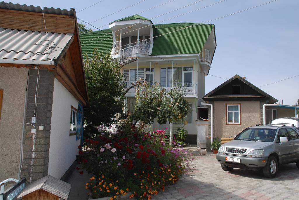 " У Татьяны" Hotel Cholpon-Ata Eksteriør billede